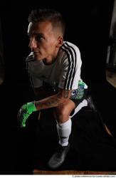 Claudio KNEELING PLAYER